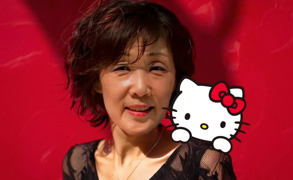 Hello Kitty fue creada por Yuko Shimizu, una diseñadora que trabajaba para Sanrio.