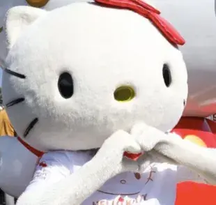 El nombre real de Hello Kitty es Kitty White.